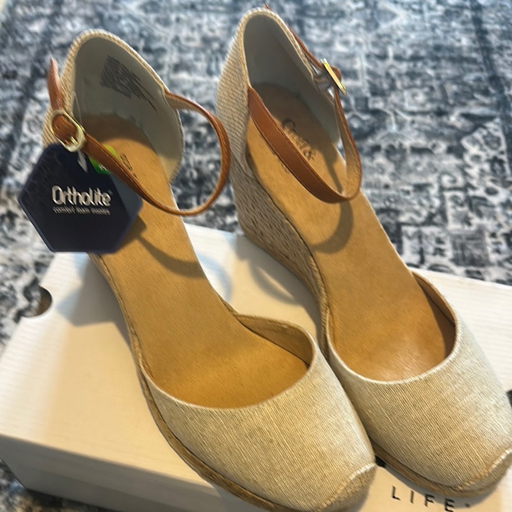 Croft & Barrow Cream Tan Wedge Shoes